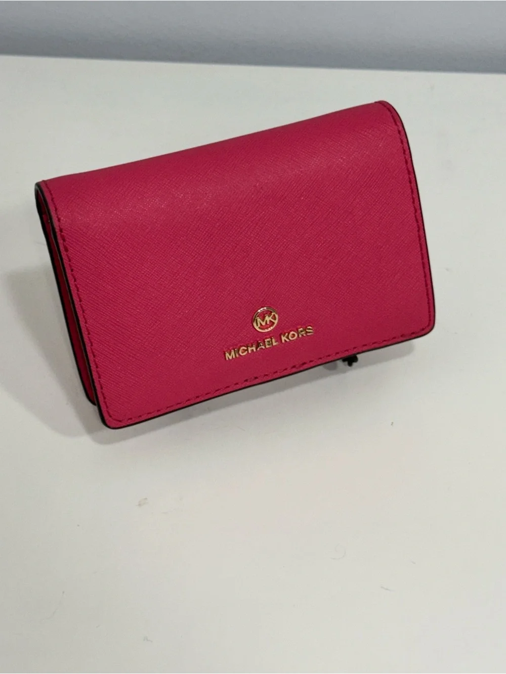 LIKE NEW! Michael Kors JetSet Travel Med Slim Saffiano Wallet in Hibiscus/Gold